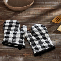 Annie Buffalo Check Black Oven Mitt
