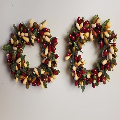 Farmhouse Mix Pip Berry Taper Ring